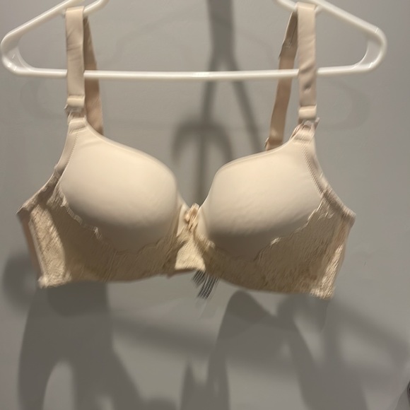 Nursing Bras - Picture 2 of 8